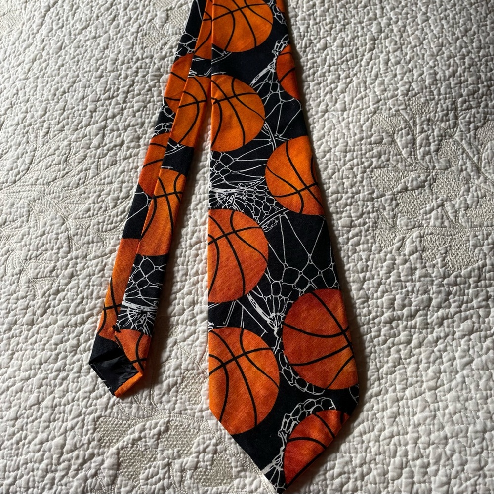 Ties by Pride basketball pattern men’s necktie